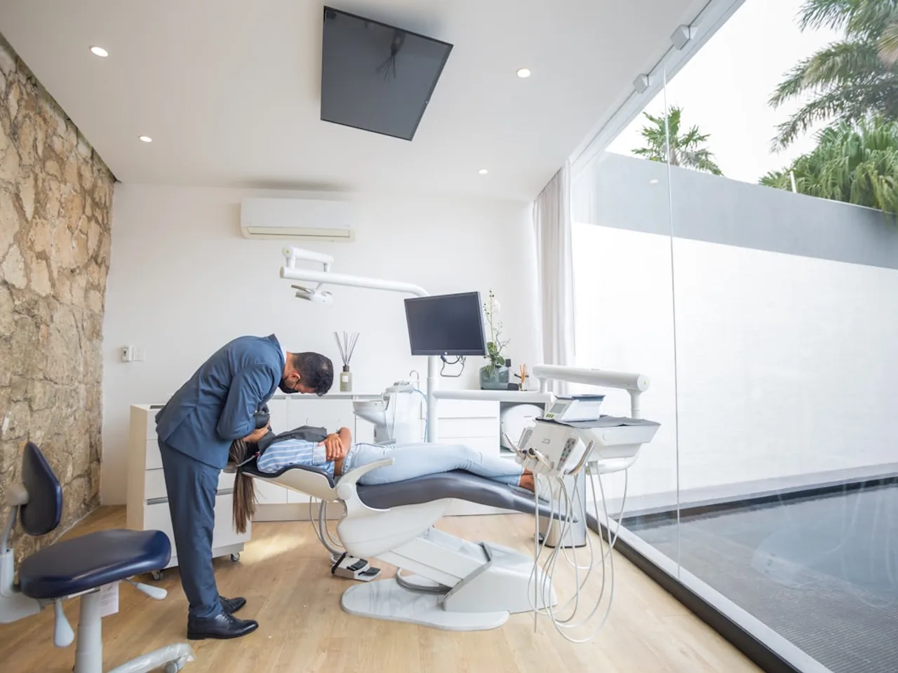 Dentsun International kliniğinden görüntüler